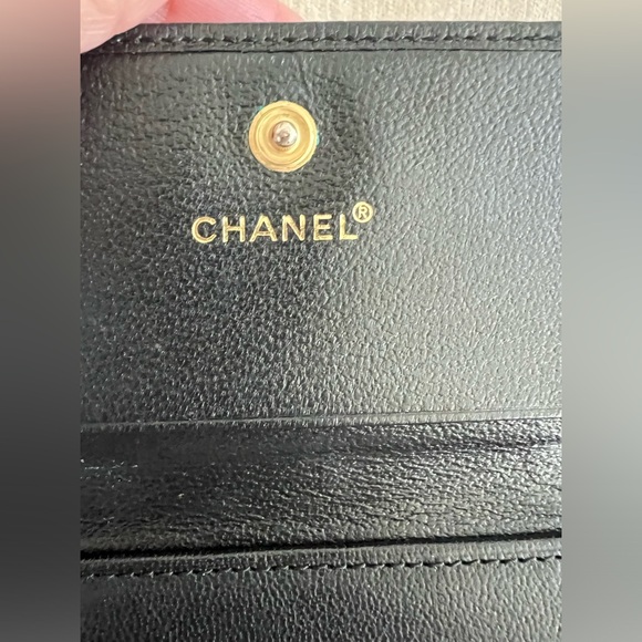 CHANEL AUTHENTIC Wallet in great condition. Comes with everything you pictured - Picture 11 of 17